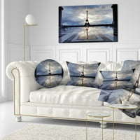 Designart odraz Paris Eiffelovog Tornjasa oblacima - jastuk za bacanje-12x20