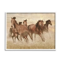 Stupell Indtries Stampedo divljih konja Monochromatic Brown Country Field, 24,dizajn Marc Prime