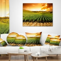 Designart Sunset Vineyard Panorama - pejzažni štampani jastuk za bacanje - 18x18